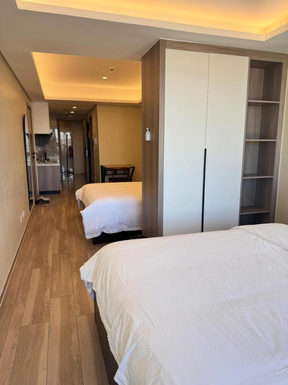 L Condotel Paranaque City Room photo